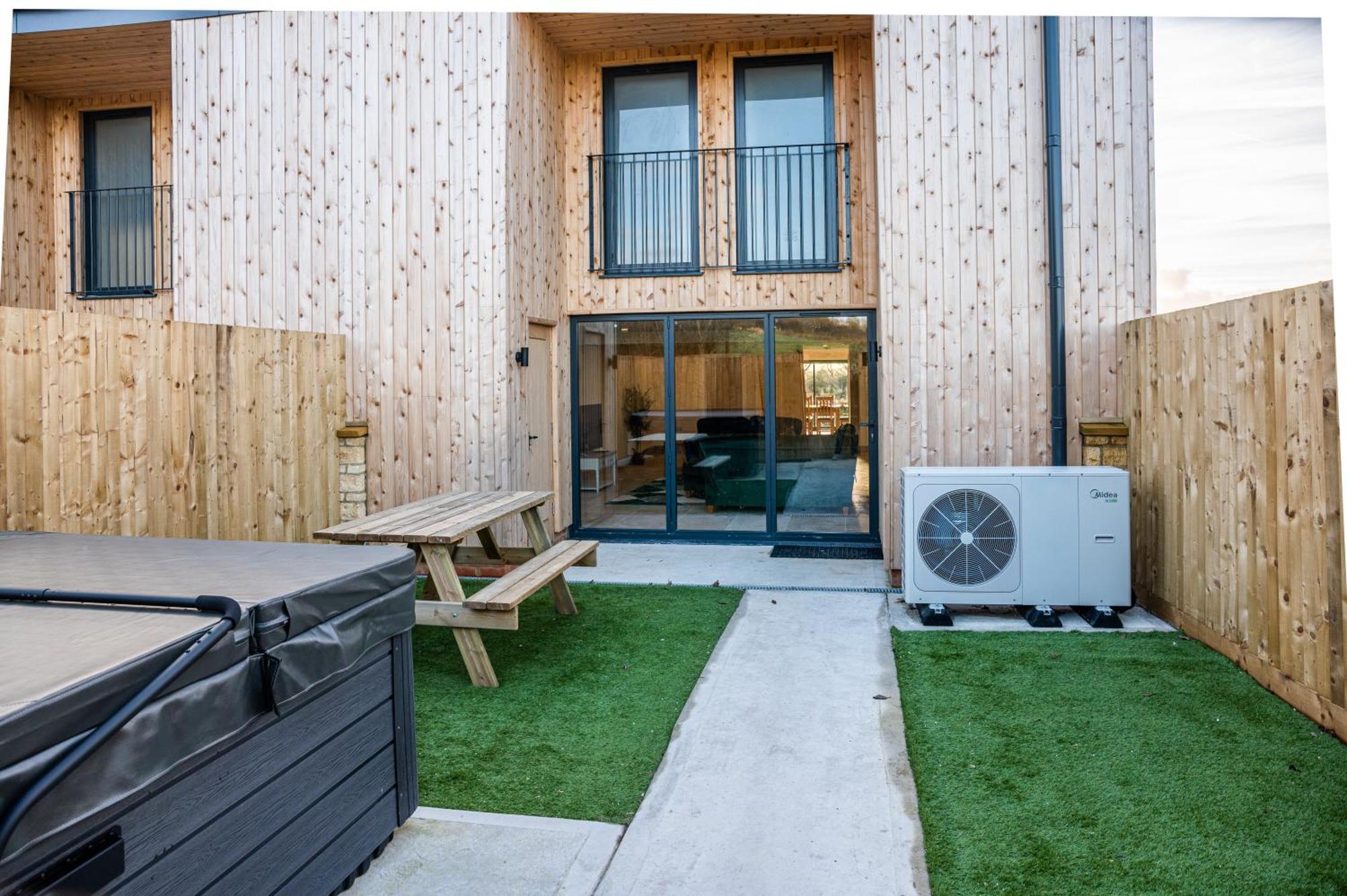 Bears Court Apartment Cheltenham Exterior photo